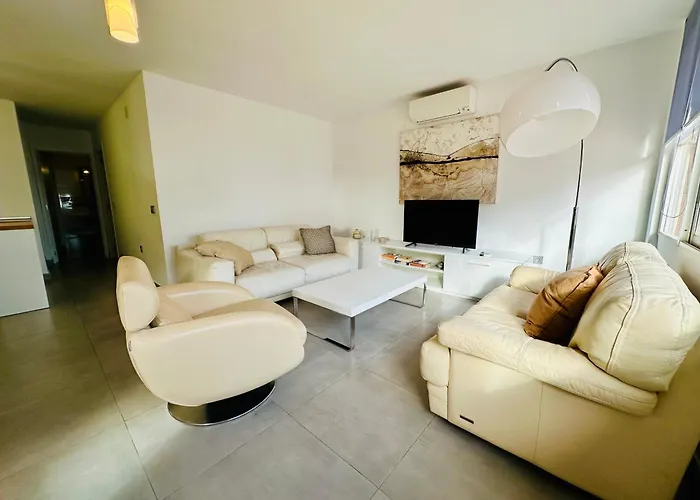 Siriana Suites 101, 001