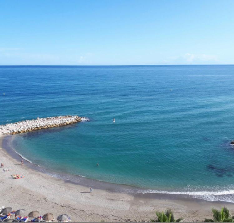 Siriana 101, 001 Benalmádena
